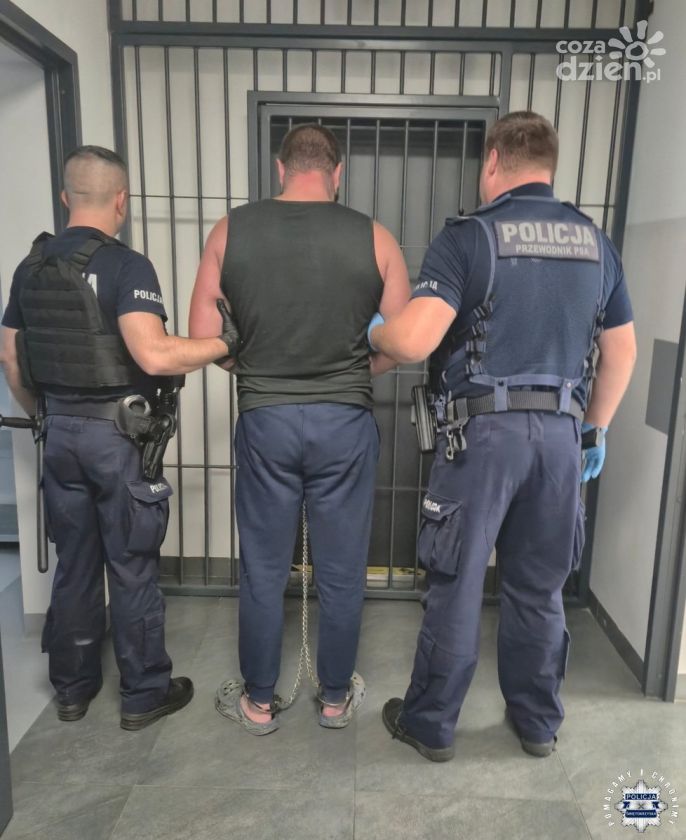 Pijany 25-latek złamał zakaz prowadzenia pojazdów. Sąd wydał surowy wyrok