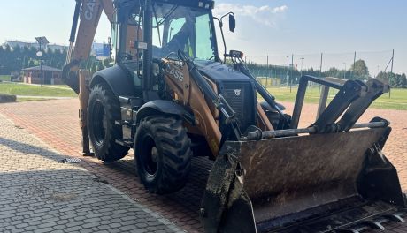 Nowa koparko-ładowarka ułatwi prace w gminie Samborzec