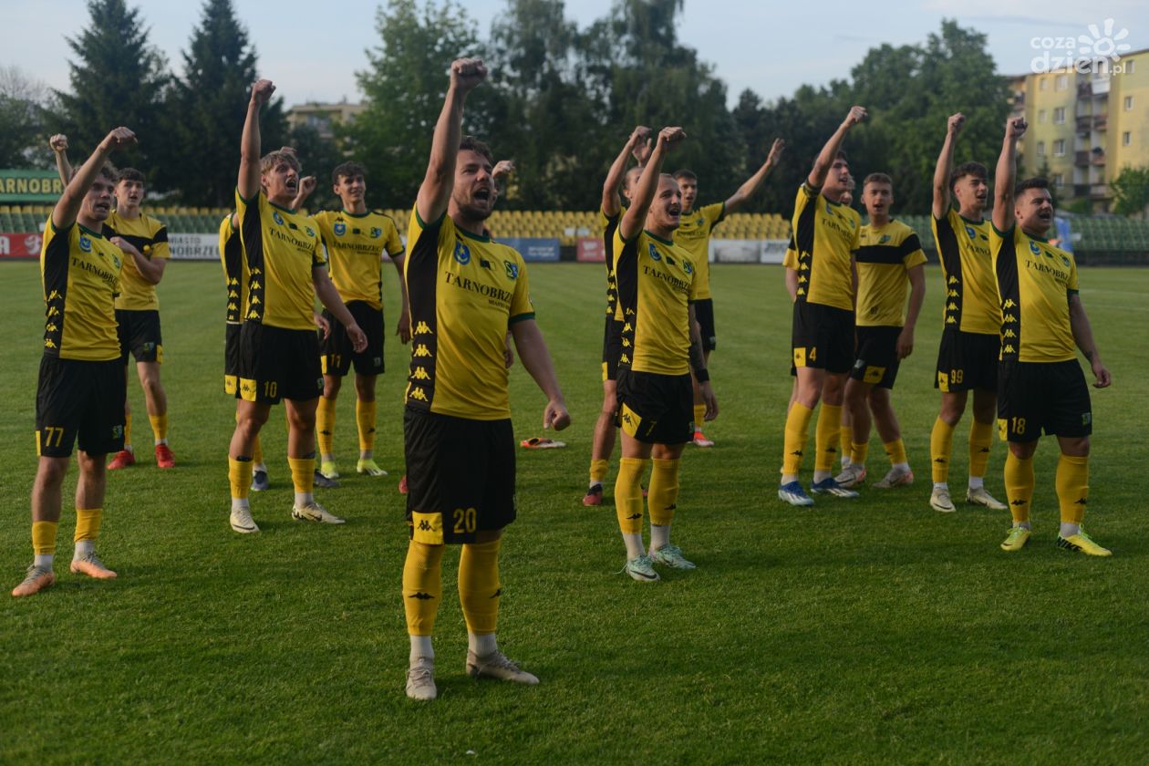 Dwa ciosy i po meczu. Siarka zwycięża w Dębicy