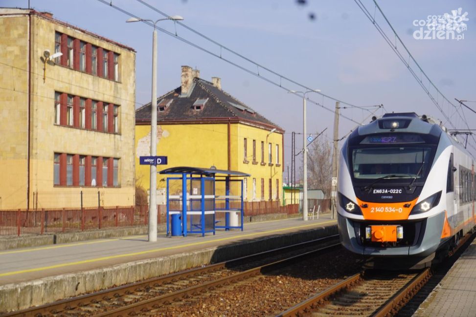 Radna apeluje o tablicę informacyjną przy dworcu PKP