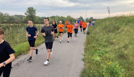 Weekend pełen biegania w Sandomierzu – emocje na trasach Parkrun i Biegu Szklarskiego
