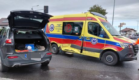 Kolizja karetki z osobówką