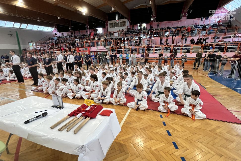 Sportowe emocje w Sandomierzu – Sendomiria Cup 2025 przyciągnęła setki karateków z całej Polski (ZDJĘCIA)