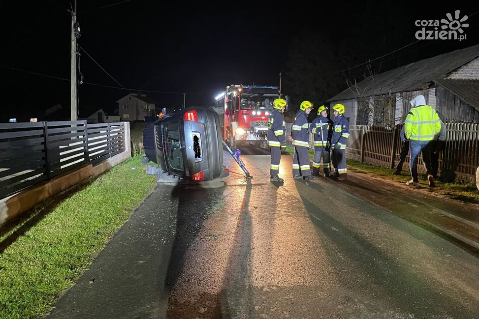Kolizja w Bazowie. Dziecko trafiło do szpitala