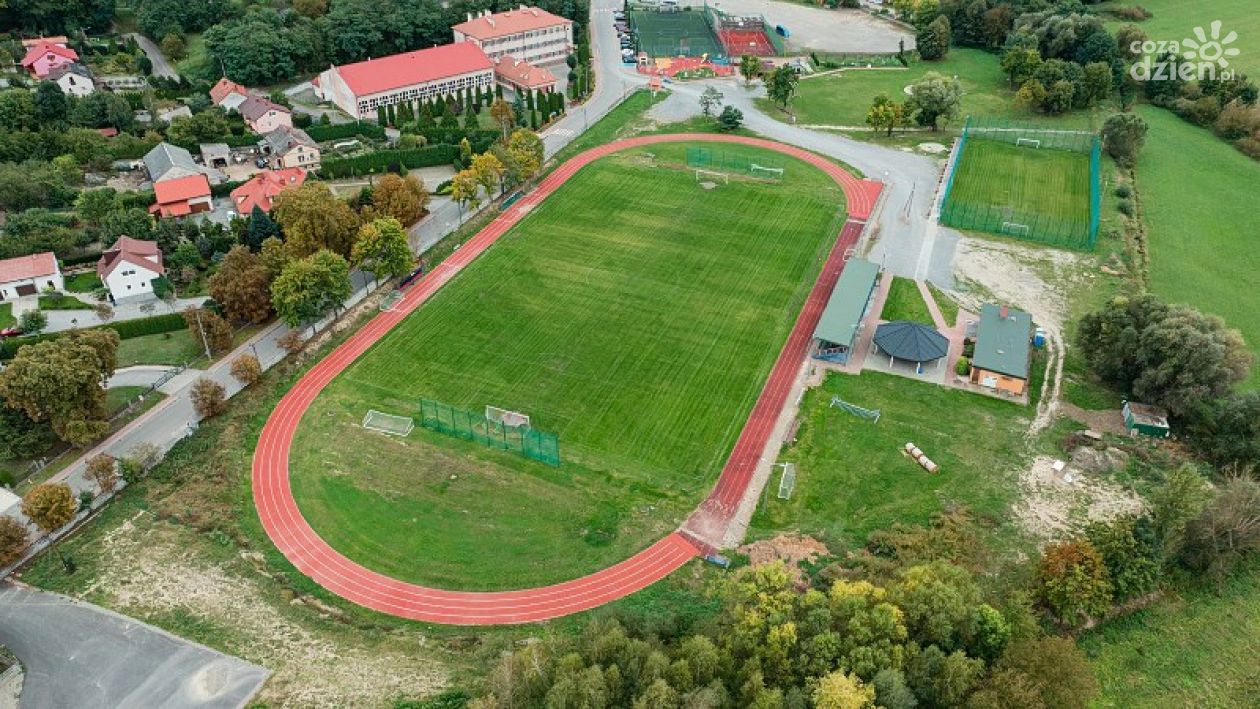Wielka inwestycja sportowa w Klimontowie! Rusza modernizacja stadionu i nowe atrakcje rekreacyjne