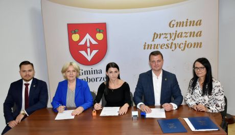 Kolejne umowy podpisane. W Gminie Samborzec powstaną nowe stawy.