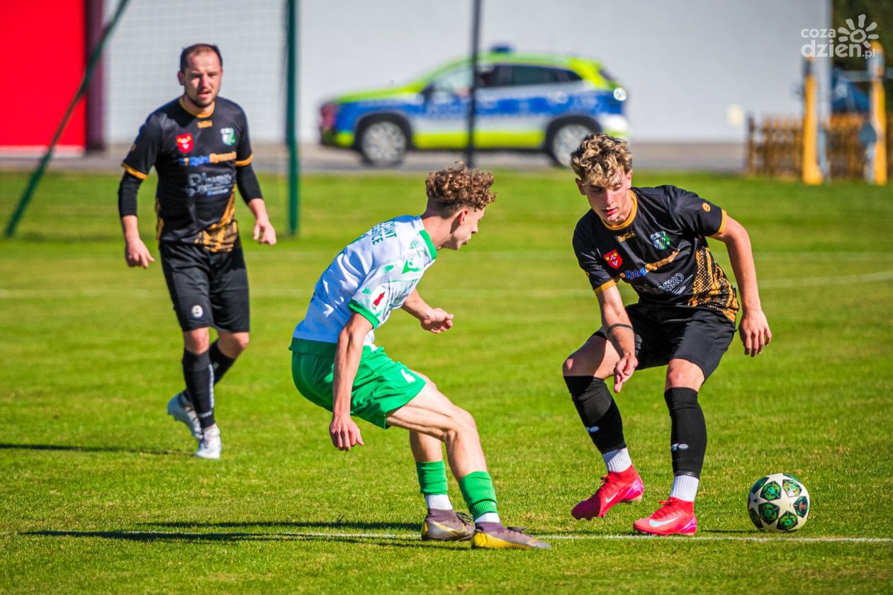 LZS Samborzec rozbija Stal Kunów! Hattrick Filipa Kręcia dał pewne zwycięstwo