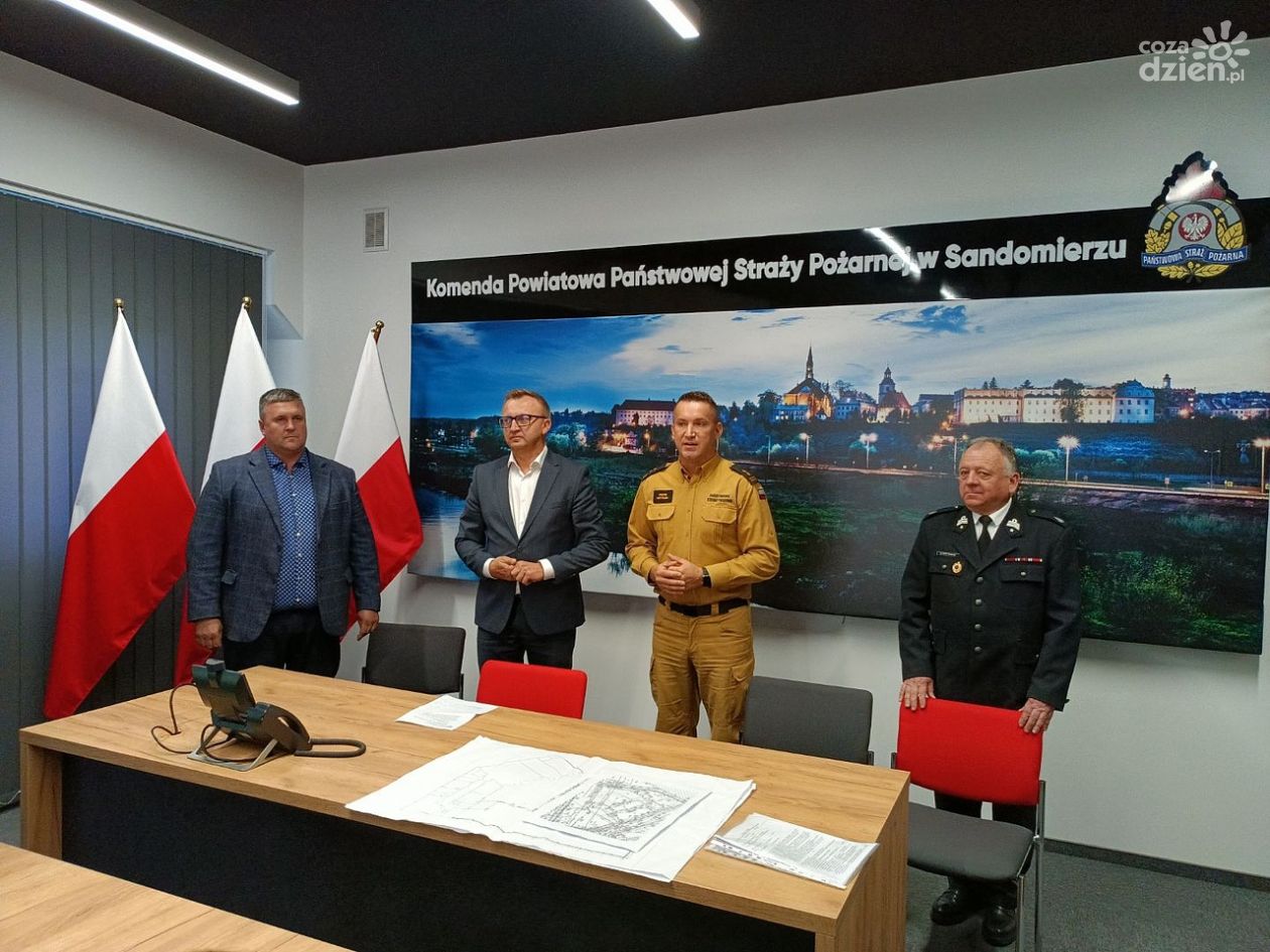 Nowi kierowcy dla straży – powiat sandomierski inwestuje w szkolenia OSP