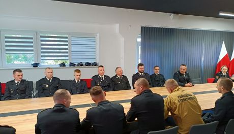 Kobieta za kierownicą wozu strażackiego. Druhna z OSP Klimontów zdobywa nowe uprawnienia