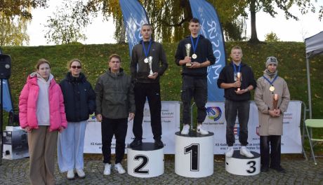 Wodne emocje w sercu Sandomierza – udane Mistrzostwa Miasta w kajakarstwie (ZDJĘCIA)