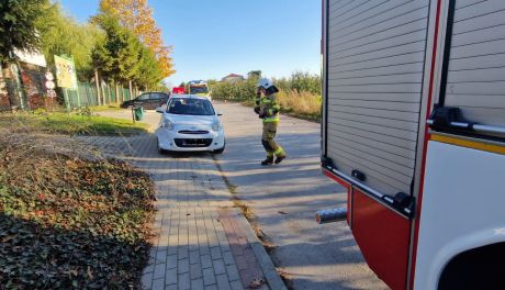 Kolizja dwóch samochodów w Obrazowie. Jedna osoba trafiła do szpitala
