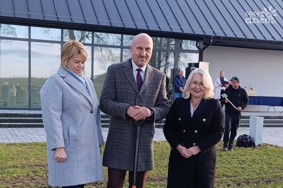 Tysiąc Dębów” na tysiąclecie koronacji Bolesława Chrobrego. W Zawichoście posadzono młode „Bartusie”