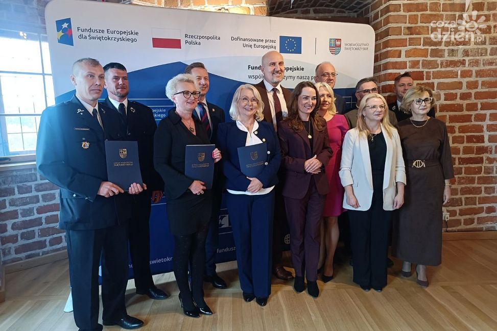 Ponad 16 mln zł na poprawę efektywności energetycznej. Siedem umów podpisano na Zamku Królewskim w Sandomierzu