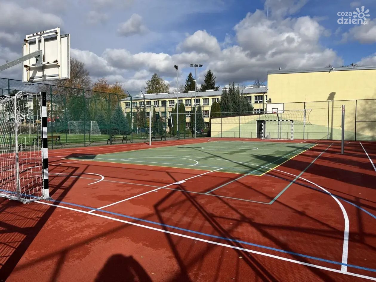 Zakończono modernizację kompleksu „Orlik” przy ZSTiO w Sandomierzu