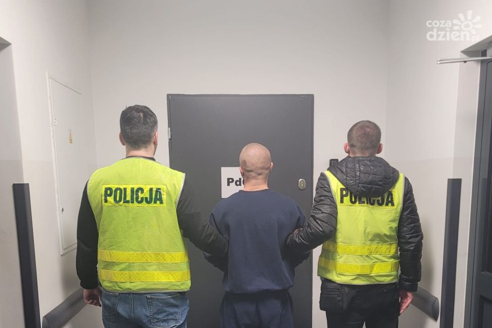 Szybka akcja sandomierskich kryminalnych. Zatrzymano sprawcę rozboju na 14-latku