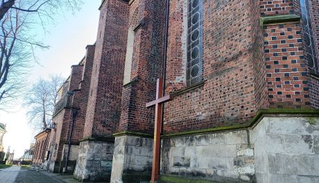 Ostatni dzień na zwiedzanie podziemi sandomierskiej katedry. Historyczne krypty otwarte tylko raz w roku