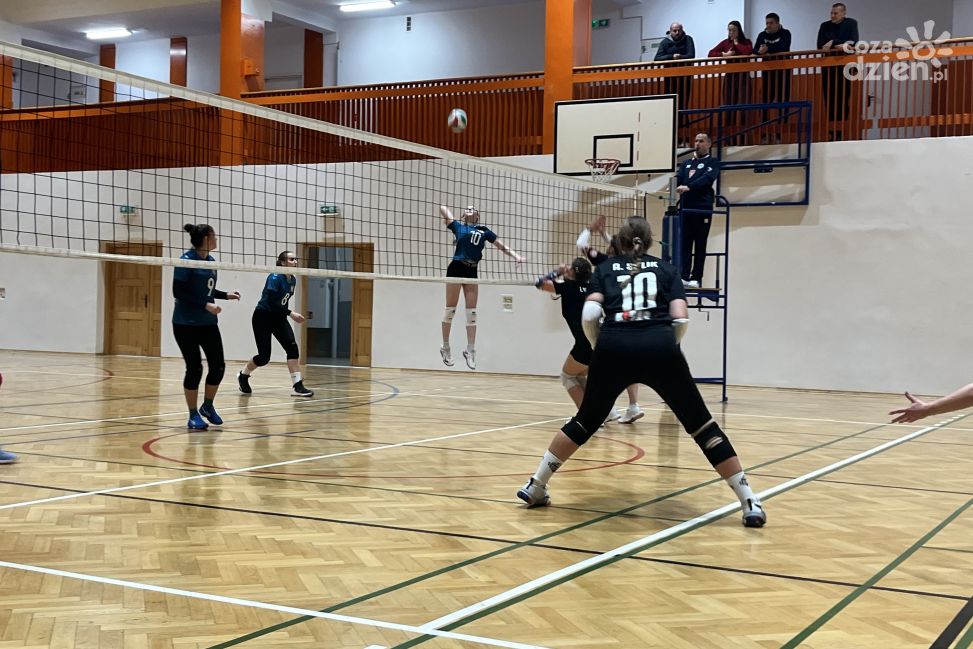 MUKS Piątka Sandomierz przegrywa po walce z Fair Play Końskie (ZDJĘCIA)