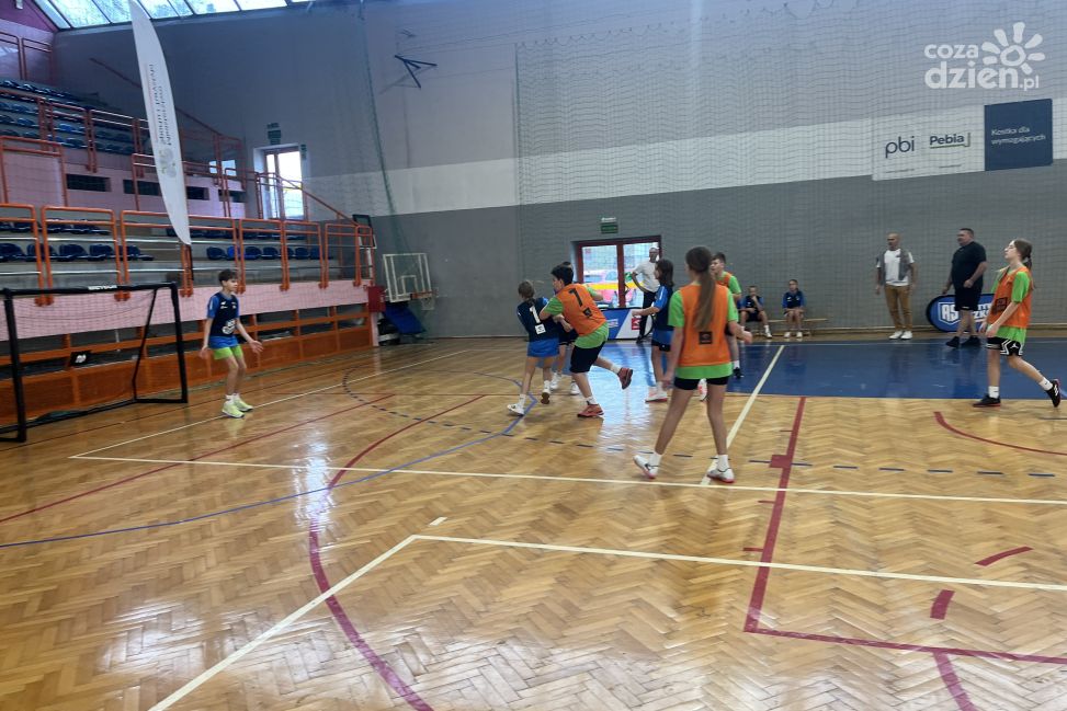 „Ręczna na Orlikach” w Sandomierzu. Sport, emocje i radość najmłodszych