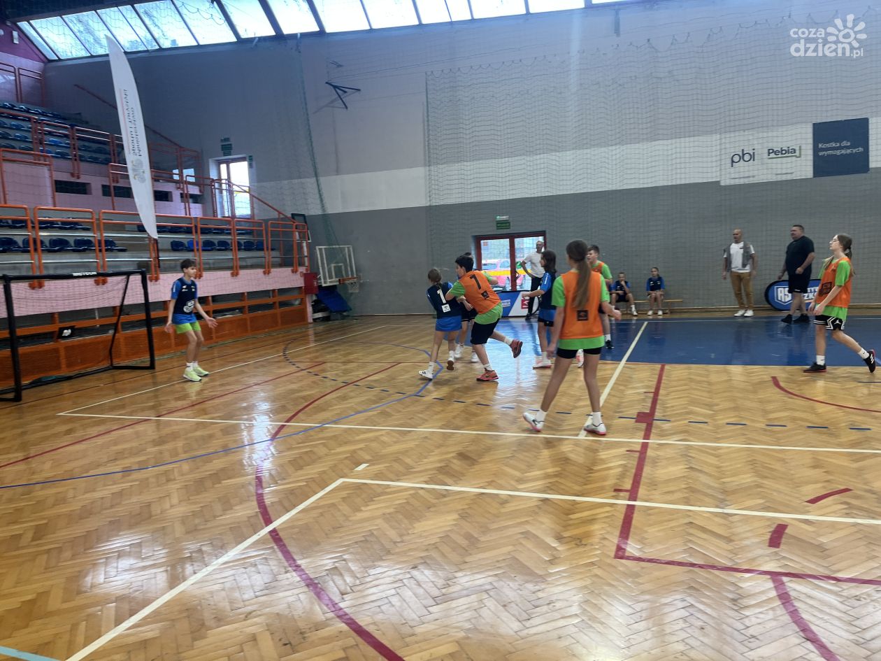 „Ręczna na Orlikach” w Sandomierzu. Sport, emocje i radość najmłodszych