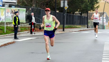 Ostrowieckie Biegi Niepodległości 2025: Kołodziej i Łukasiewicz najlepsi na 10 km