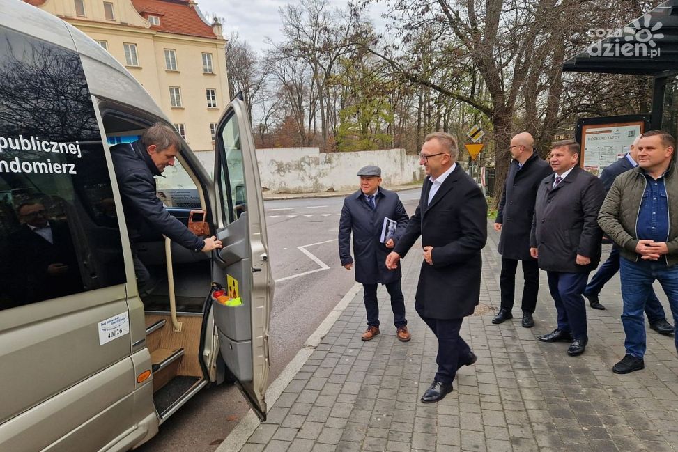 Nowe połączenia autobusowe w regionie rosną w siłę. Pasażerów wciąż przybywa