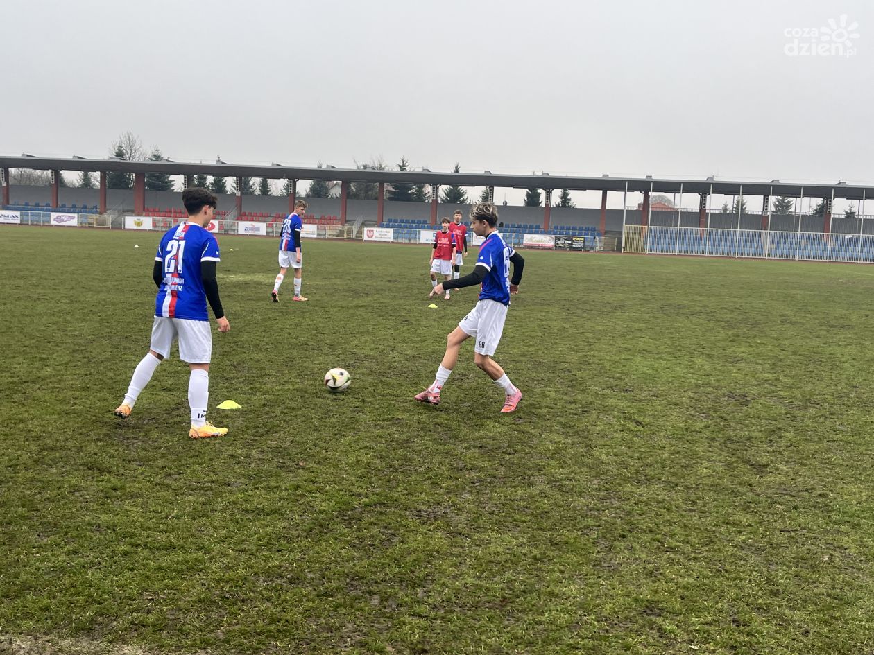 MUKS Wisła Junior Sandomierz rozgromił rywala 11:0 i został wicemistrzem jesieni! Pokaz siły na zakończenie rundy