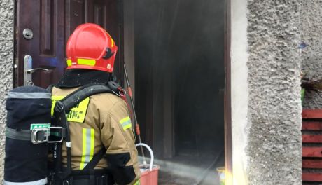 Pożar kotłowni w Bożydarze. Szybka reakcja strażaków zapobiegła większym stratom