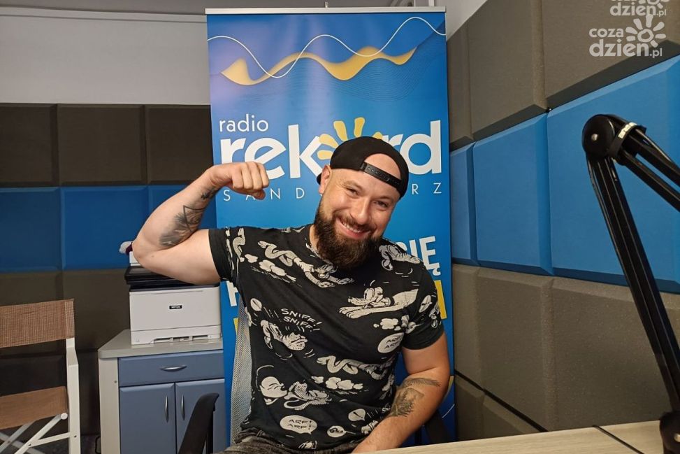 Lodowy rekord Guinnessa w Tarnobrzegu. Łukasz „Ice King” Szpunar przeszedł do historii