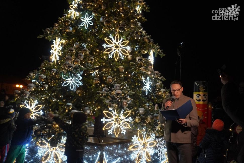 Tarnobrzeg zaprasza na Rozświetlenie Miejskiej Choinki i Świąteczny Pokaz Laserowy
