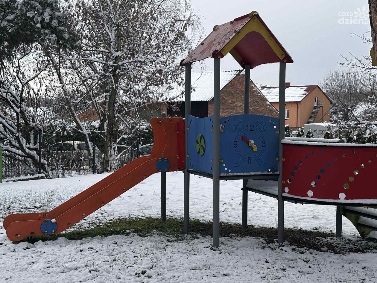 Nowy plac zabaw przy żłobku w Koprzywnicy