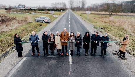 Nowa jakość na DW 872. Gmina Łoniów odebrała wyremontowany odcinek trasy Jasienica–Świniary