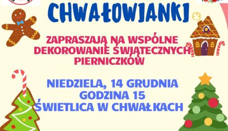 Wspólne dekorowanie pierniczków w Chwałkach. Świąteczna akcja dla całych rodzin