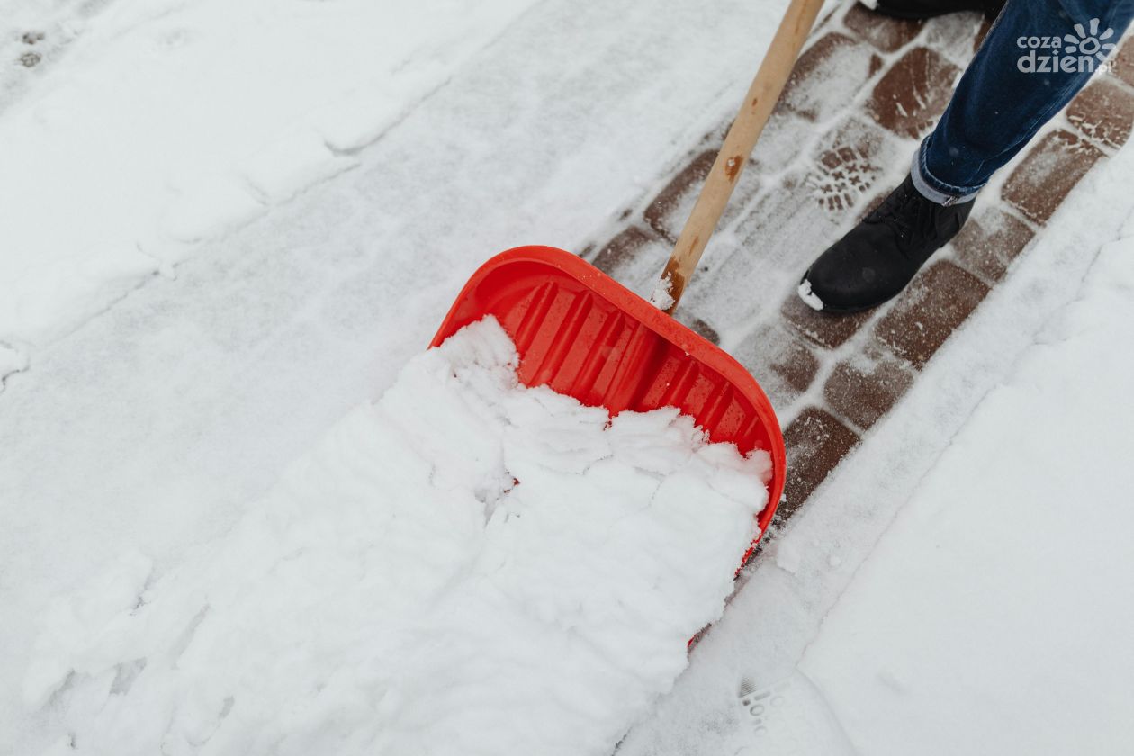 Zimowe utrzymanie dróg w Sandomierzu. Setki tysięcy złotych na „akcję Zima”
