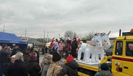 Wielka Parada Mikołajów i świąteczna atmosfera na Rynku Starego Miasta w Sandomierzu