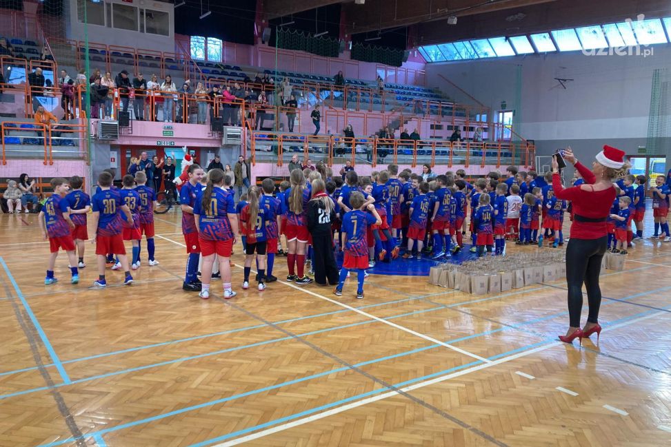 Mikołajki w Wiśle Sandomierz: sport, zabawa i wsparcie dla potrzebujących (ZDJĘCIA)