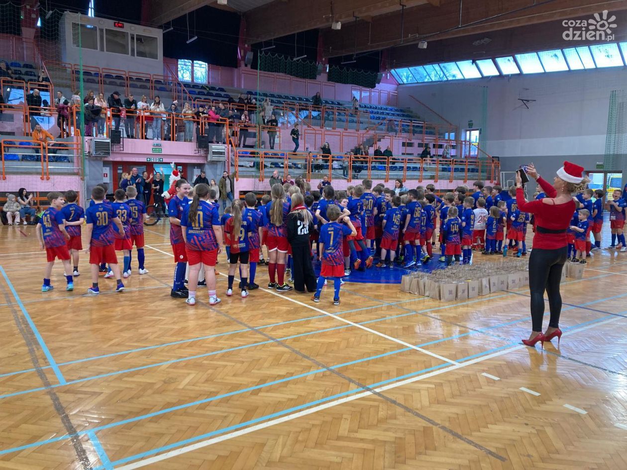 Mikołajki w Wiśle Sandomierz: sport, zabawa i wsparcie dla potrzebujących (ZDJĘCIA)