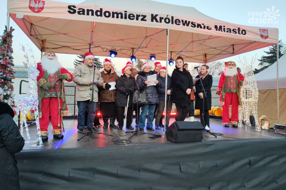 Świąteczna wigilia miejska na placu 3 Maja