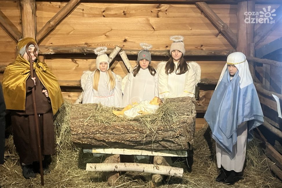Wigilia dla Ubogich Mieszkańców Sandomierza. Żywa szopka i wspólna wieczerza (ZDJĘCIA)