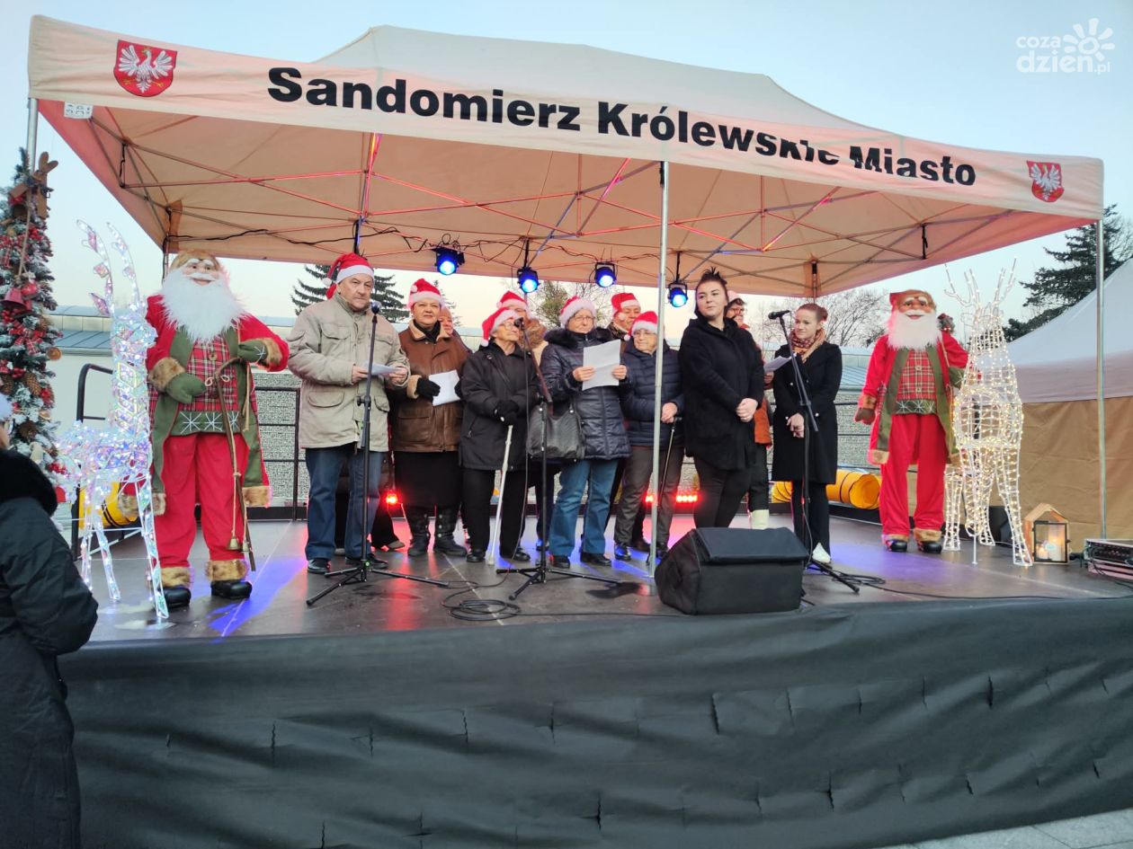 Świąteczna wigilia miejska na placu 3 Maja