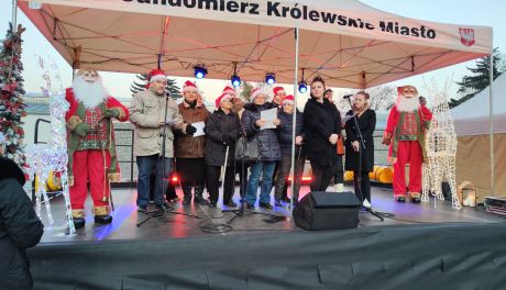 Świąteczna wigilia miejska na placu 3 Maja