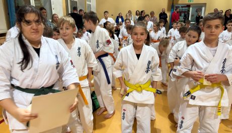 186 medali i wicemistrzostwo świata – znakomity sezon Klubu Karate „Trójka” Sandomierz (ZDJĘCIA)