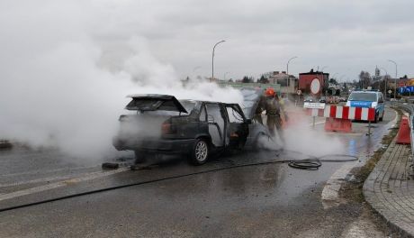 Pożar samochodu w Sandomierzu – brak poszkodowanych