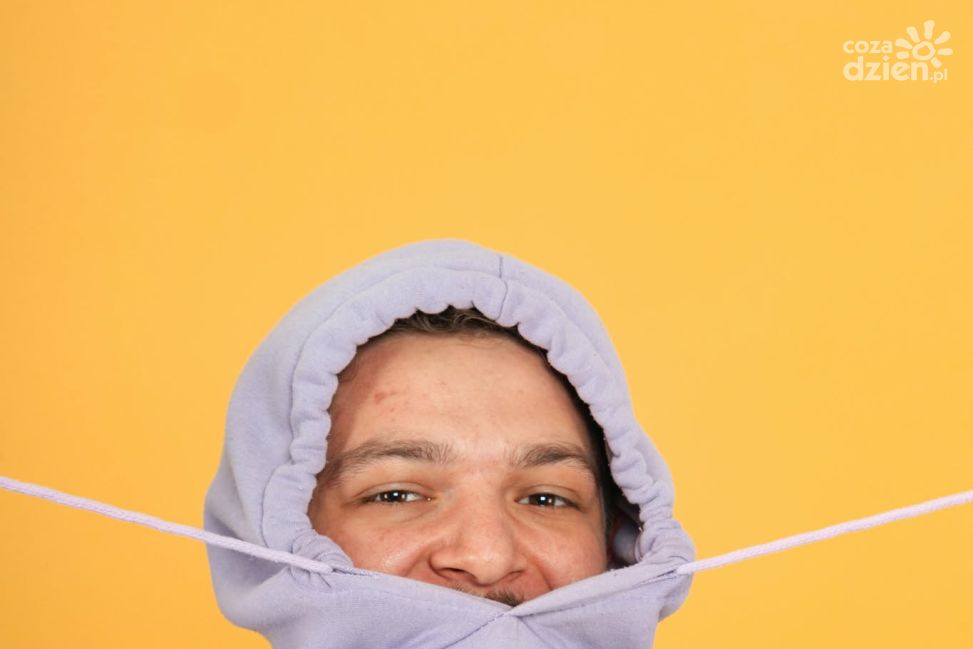 7 stycznia obchodzony jest Dzień Dziwaka