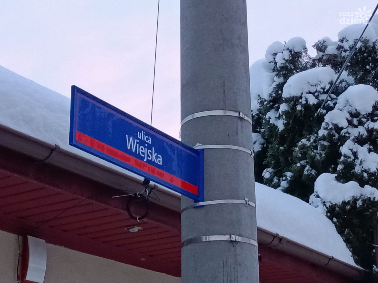 Sandomierz wymienia tablice uliczne. Nowe oznaczenia mają lepszą czytelność