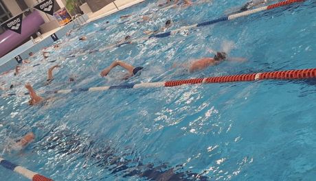 Nocny Maraton Pływacki w Połańcu: rekordowe przepłynięte kilometry i sportowa atmosfera