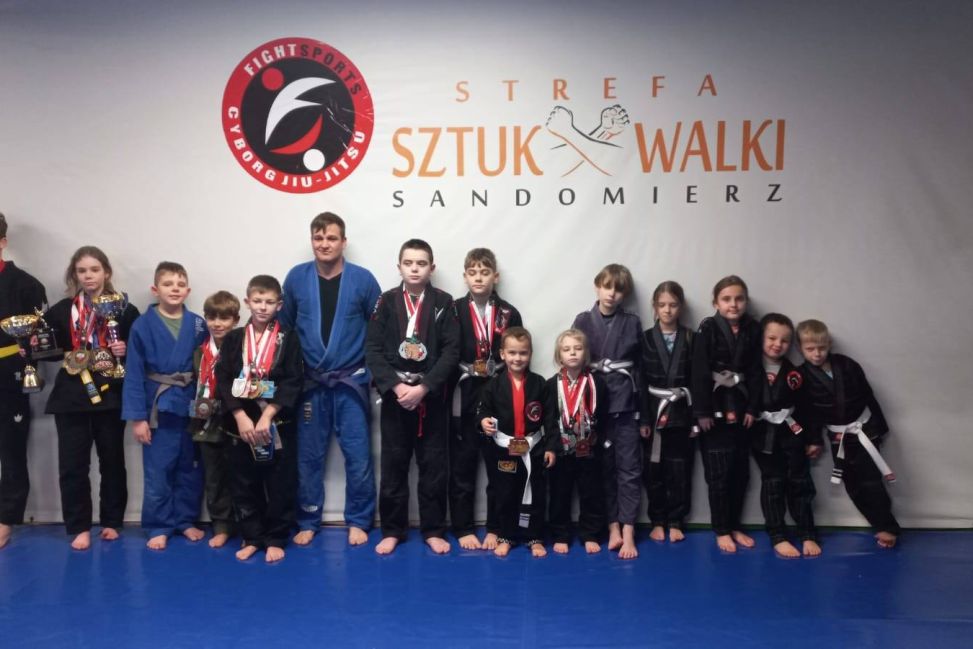 76 medali i 3 puchary. Znakomity rok sekcji brazylijskiego jiu-jitsu Fabryki Ruchu