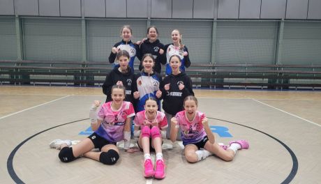 Ligowe emocje w Stalowej Woli. VEGA MOSiR gospodarzem juniorek i młodziczek