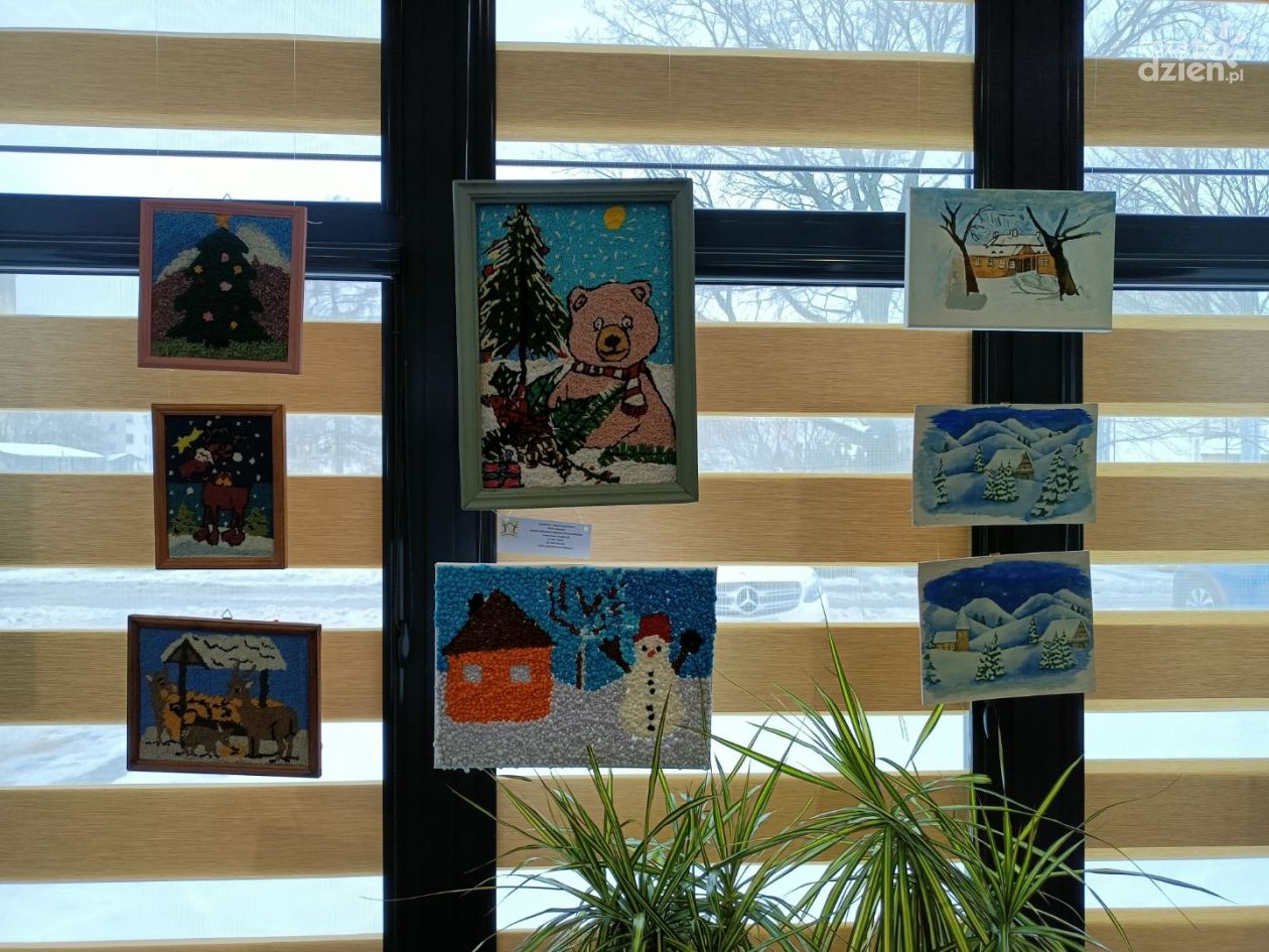 Wernisaż „Cztery pory roku – ZIMA” w Sandomierskim Centrum Zdrowia Psychicznego