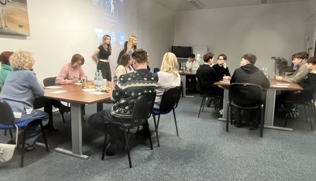 Uśmiech i rozmowa w centrum Tarnobrzega