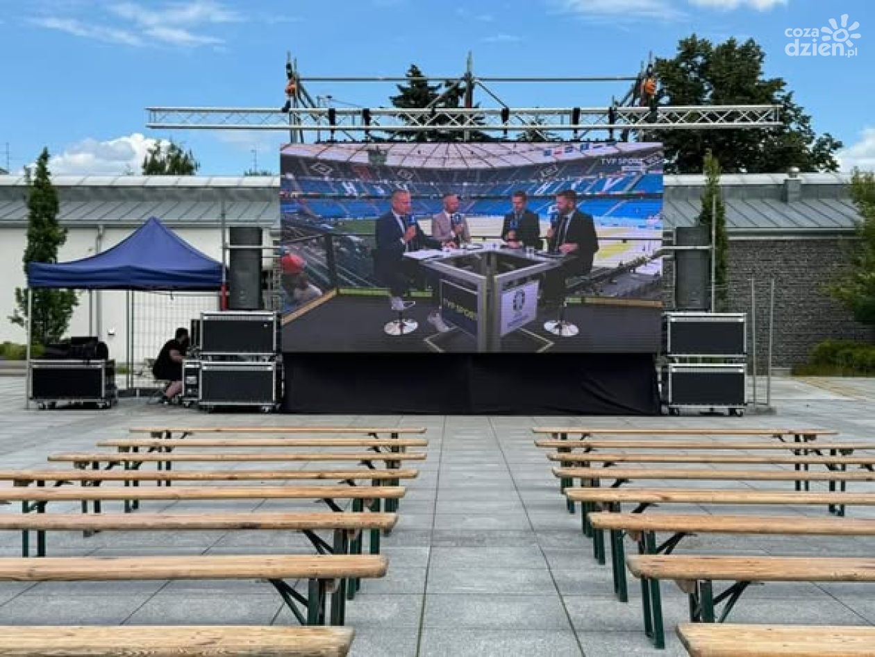 Sandomierz inwestuje w telebim. Ekran LED do stref kibica i kina letniego